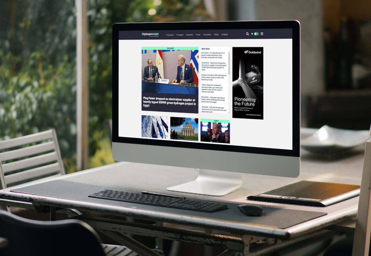 smartmockups_laas49k8